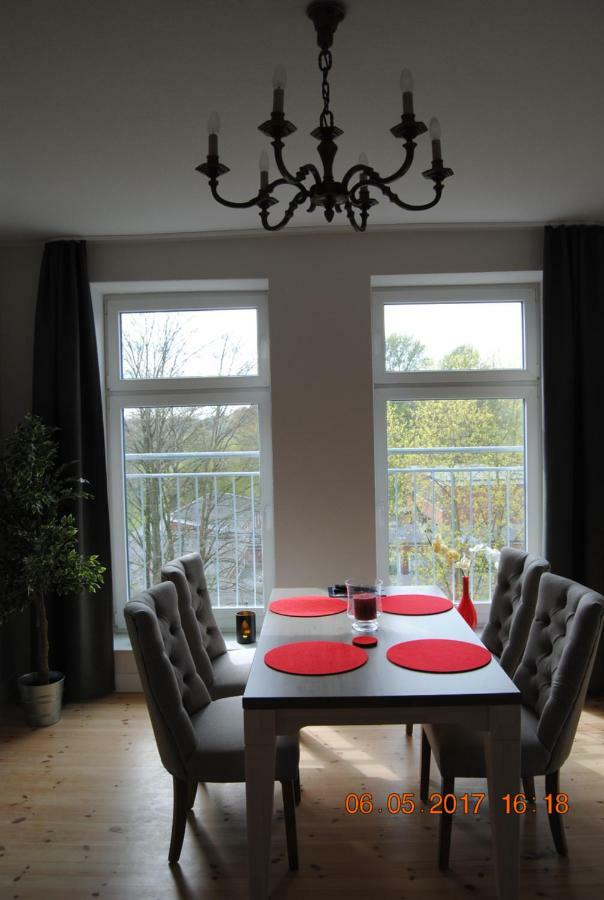 Ruhige Ferienwohnung In Der City Koenigswohnung Kiel Exteriör bild